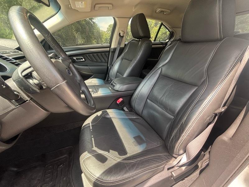 Ford Taurus SEL 2010