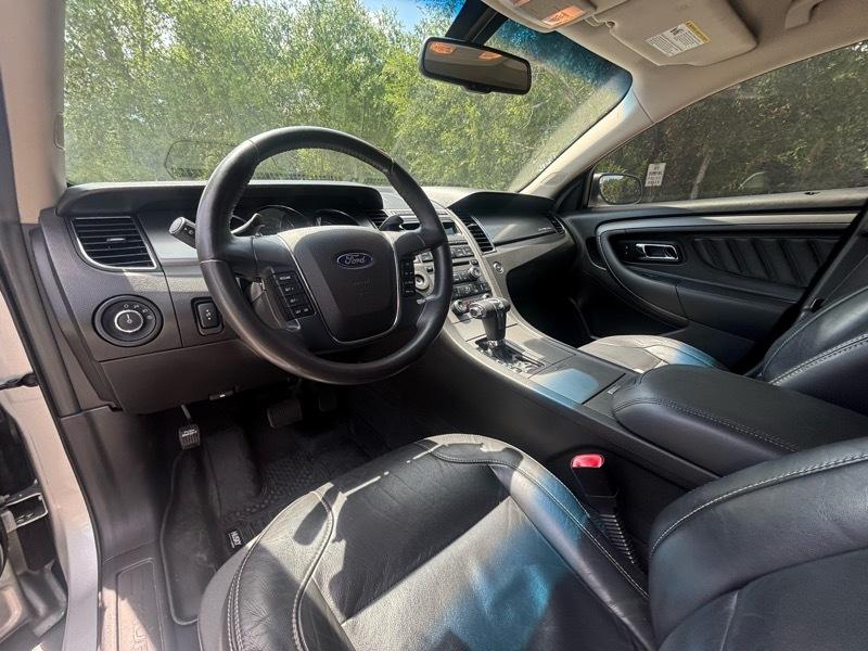 Ford Taurus SEL 2010