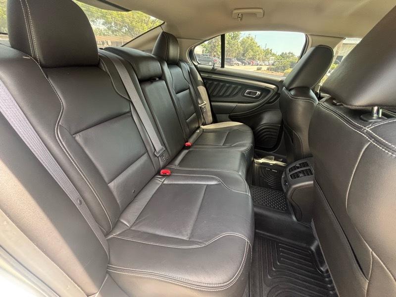 Ford Taurus SEL 2010