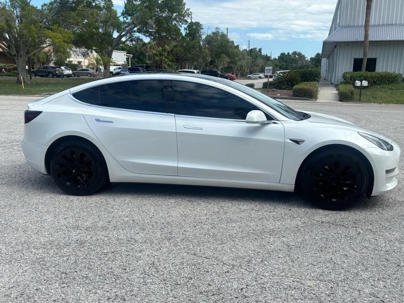 Tesla Model 3 Standard Range Plus 2020