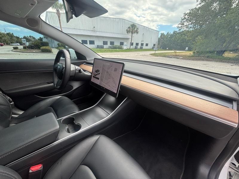 Tesla Model 3 Standard Range Plus 2020