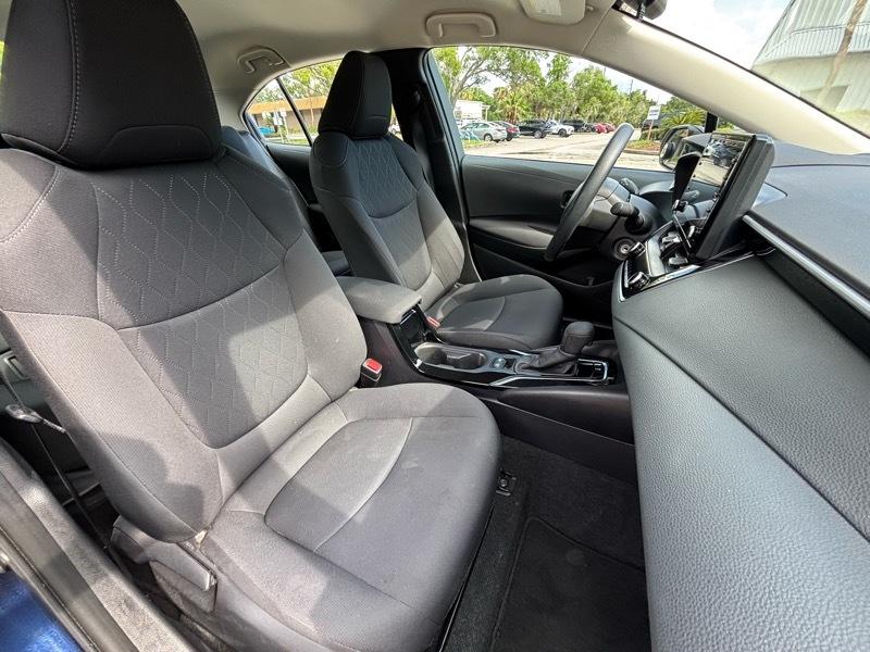 Toyota Corolla LE 2022