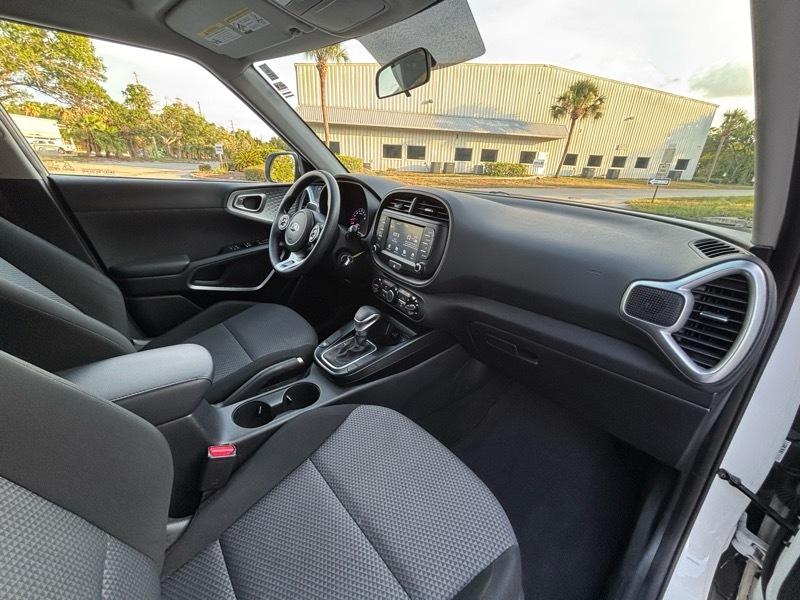 Kia Soul LX 2020