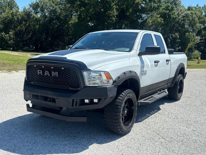 RAM 1500 Tradesman Quad Cab 4WD 2017