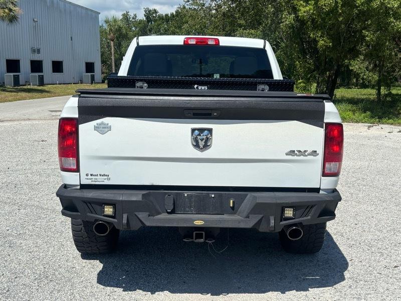 RAM 1500 Tradesman Quad Cab 4WD 2017