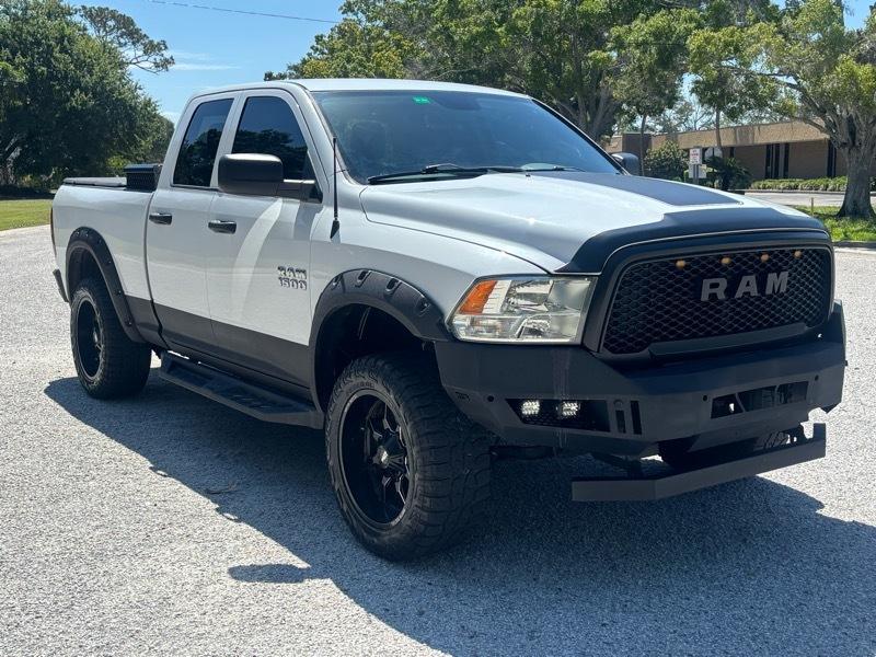 RAM 1500 Tradesman Quad Cab 4WD 2017