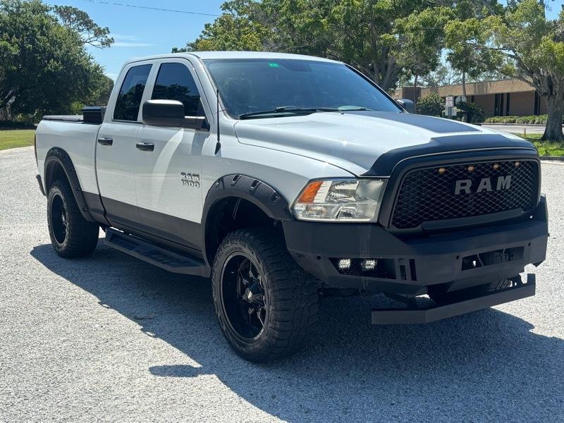 RAM 1500 Tradesman Quad Cab 4WD 2017