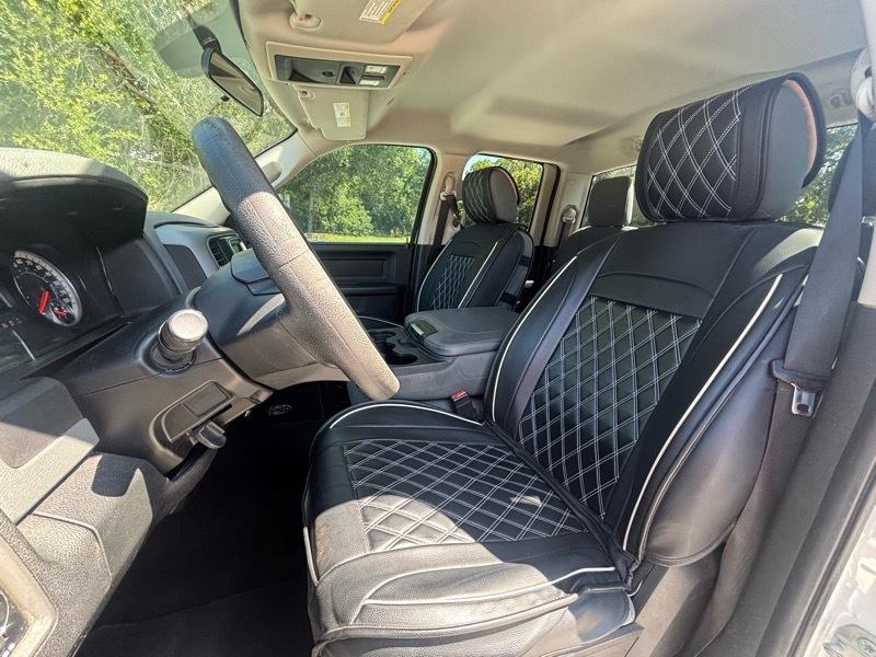 RAM 1500 Tradesman Quad Cab 4WD 2017