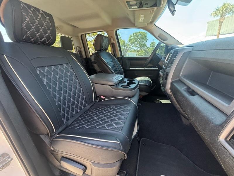 RAM 1500 Tradesman Quad Cab 4WD 2017
