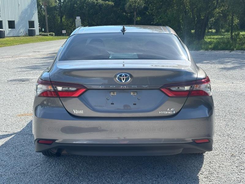 Toyota Camry Hybrid LE 2021