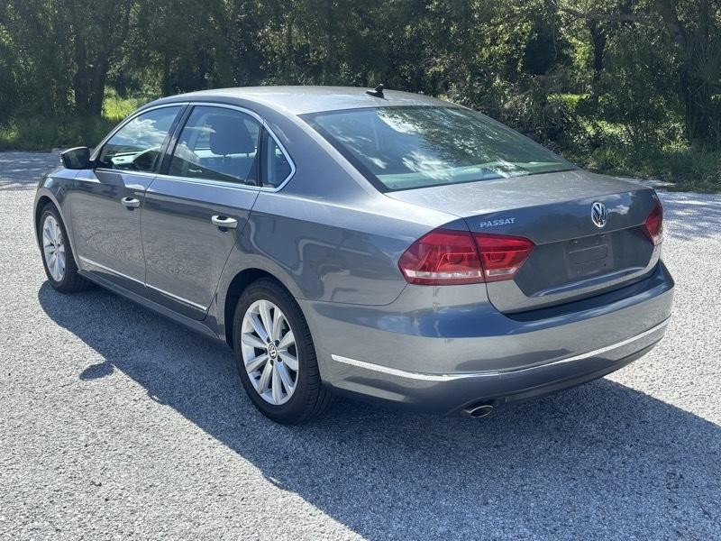 Volkswagen Passat 2.5L SEL Premium 2013