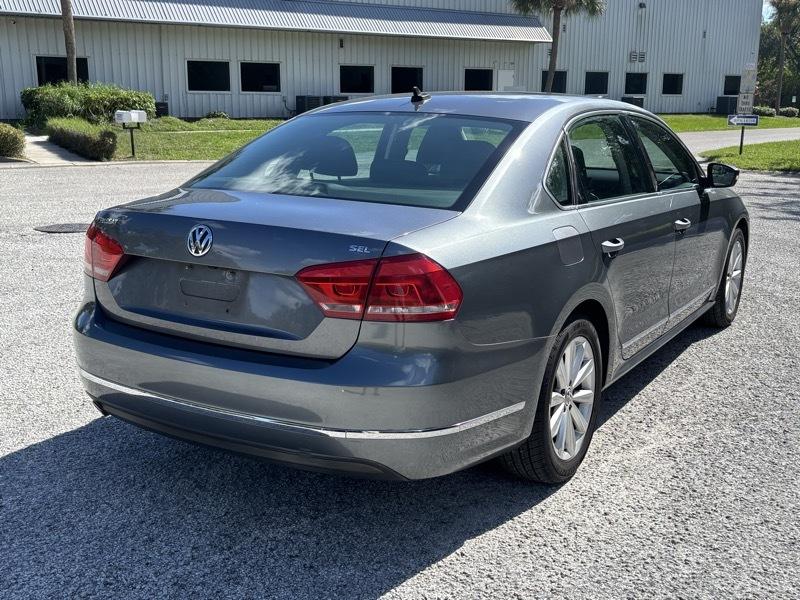 Volkswagen Passat 2.5L SEL Premium 2013