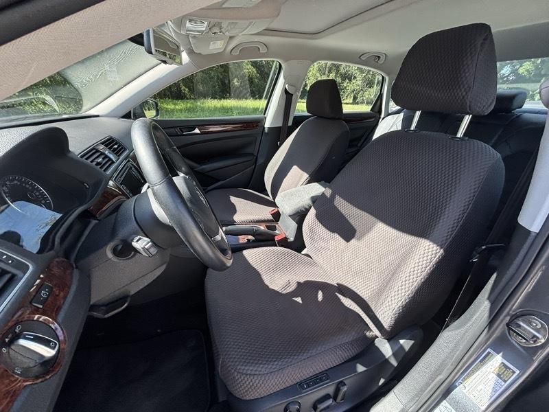 Volkswagen Passat 2.5L SEL Premium 2013