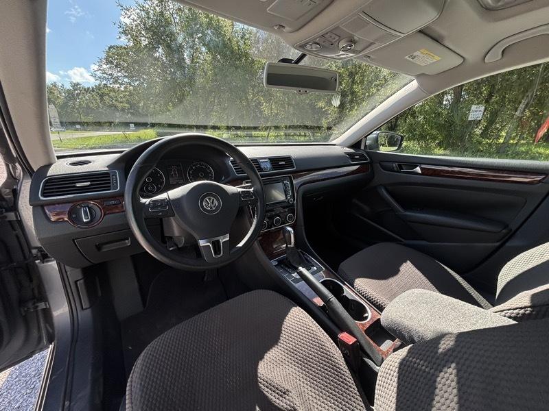 Volkswagen Passat 2.5L SEL Premium 2013