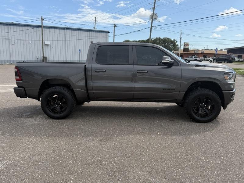 RAM 1500 Big Horn Crew Cab 4WD 2020