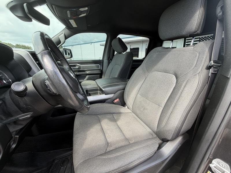 RAM 1500 Big Horn Crew Cab 4WD 2020