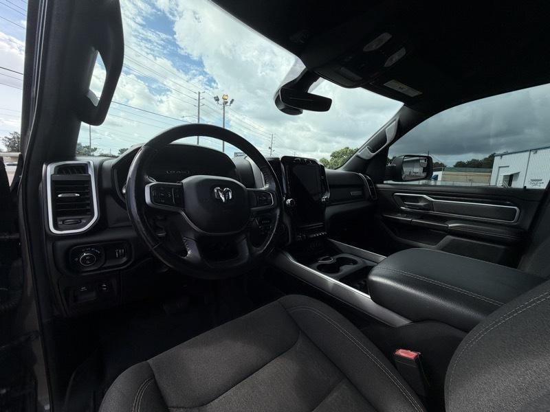 RAM 1500 Big Horn Crew Cab 4WD 2020