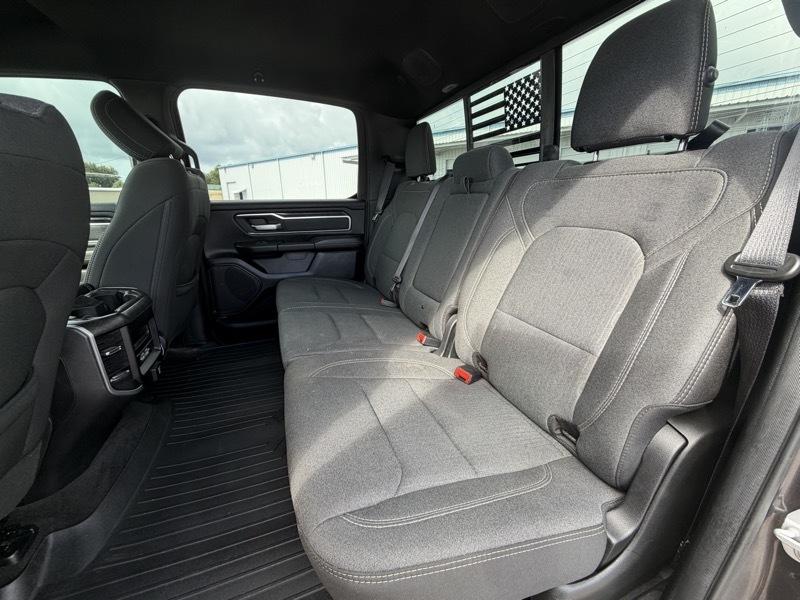 RAM 1500 Big Horn Crew Cab 4WD 2020