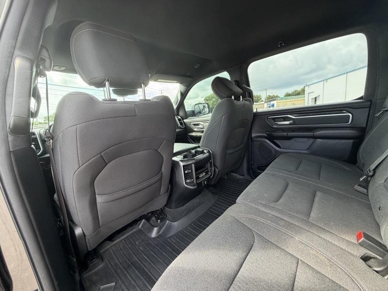 RAM 1500 Big Horn Crew Cab 4WD 2020