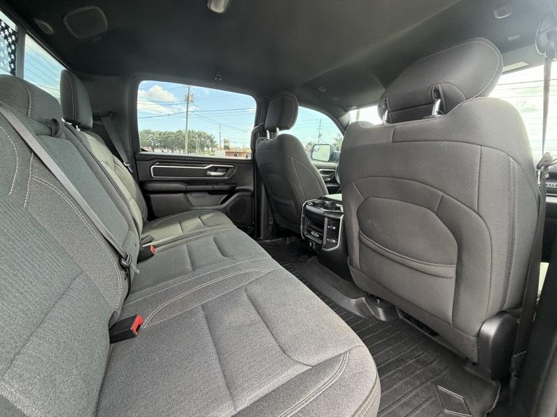 RAM 1500 Big Horn Crew Cab 4WD 2020