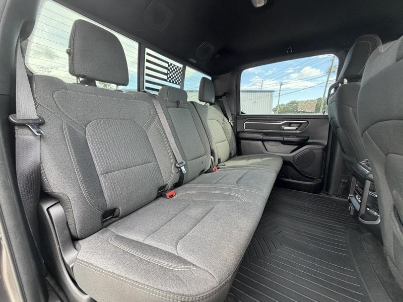RAM 1500 Big Horn Crew Cab 4WD 2020