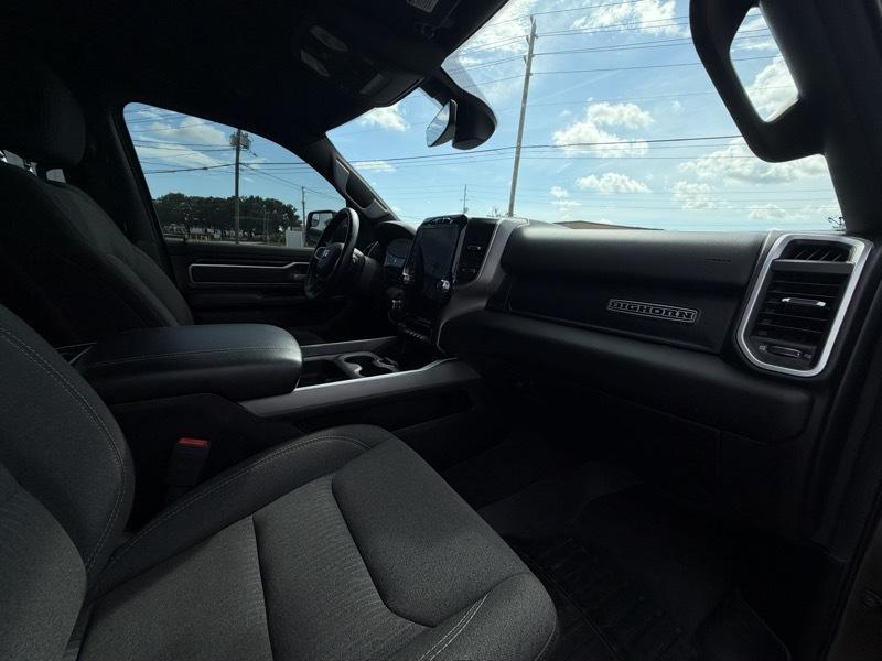 RAM 1500 Big Horn Crew Cab 4WD 2020