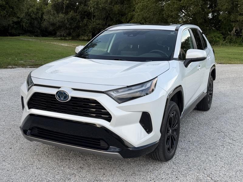 Toyota RAV4 Hybrid SE AWD 2023