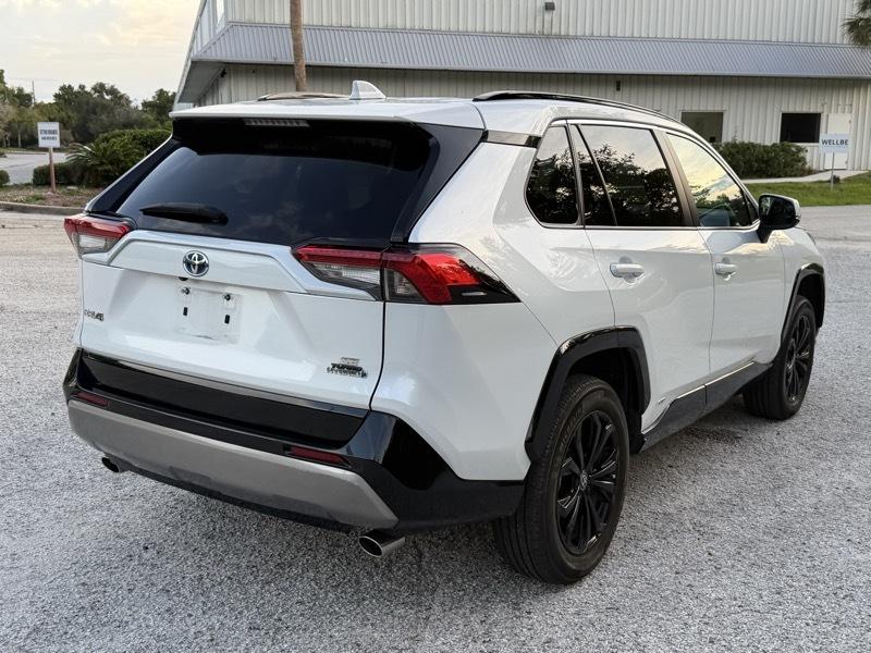 Toyota RAV4 Hybrid SE AWD 2023