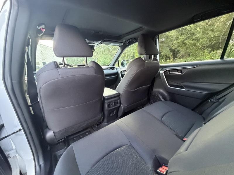 Toyota RAV4 Hybrid SE AWD 2023