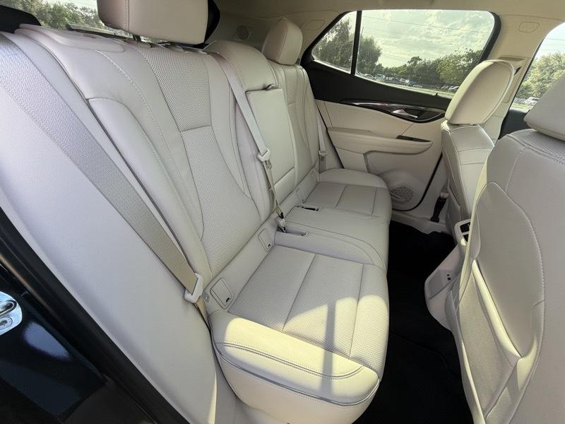 Buick Envision Essence 2021