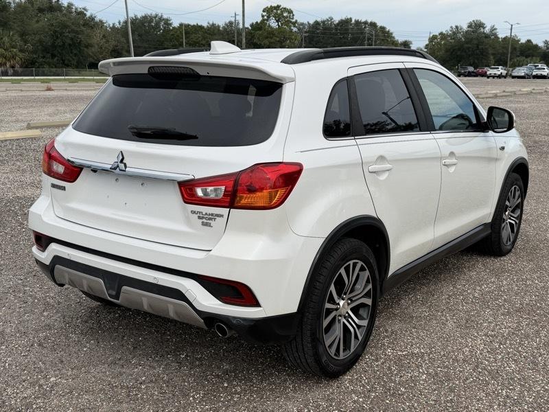 Mitsubishi Outlander Sport  2018