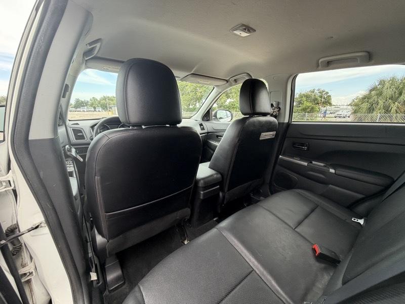 Mitsubishi Outlander Sport  2018