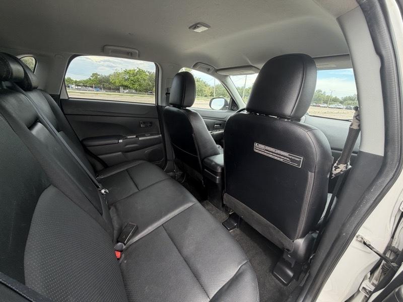 Mitsubishi Outlander Sport  2018