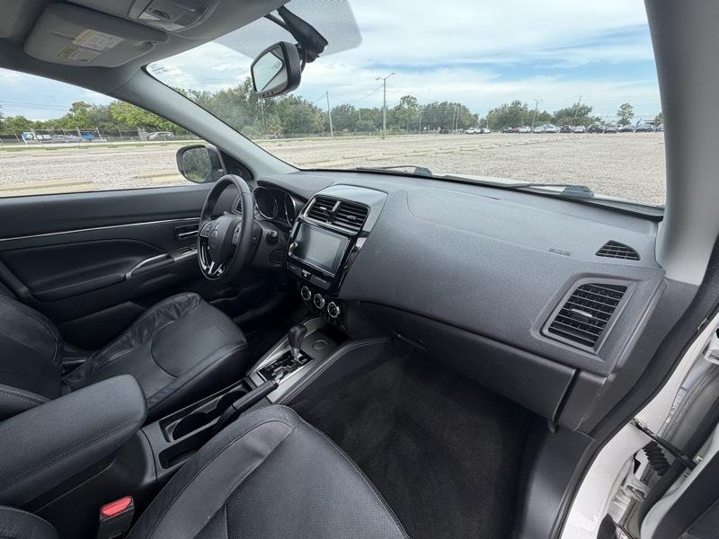 Mitsubishi Outlander Sport  2018
