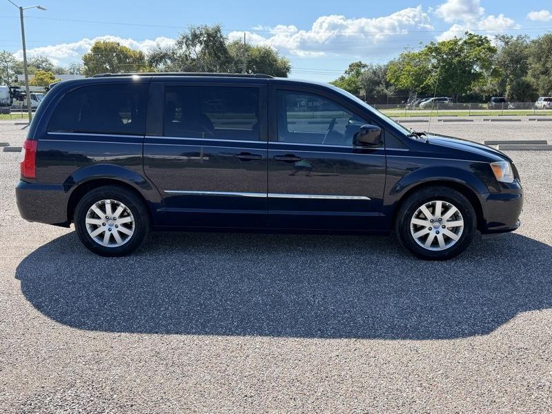 Chrysler Town & Country Touring 2016