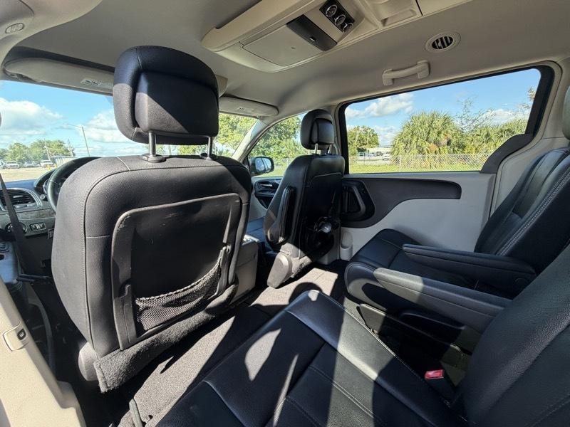 Chrysler Town & Country Touring 2016