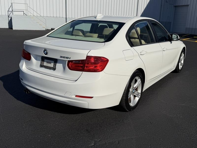 BMW 3-Series 328i Sedan 2015