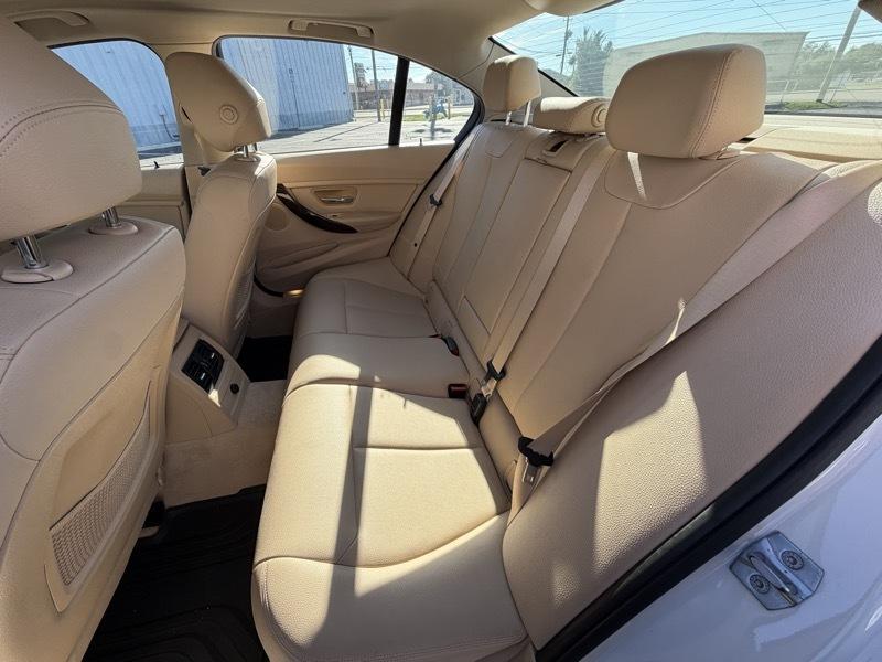 BMW 3-Series 328i Sedan 2015