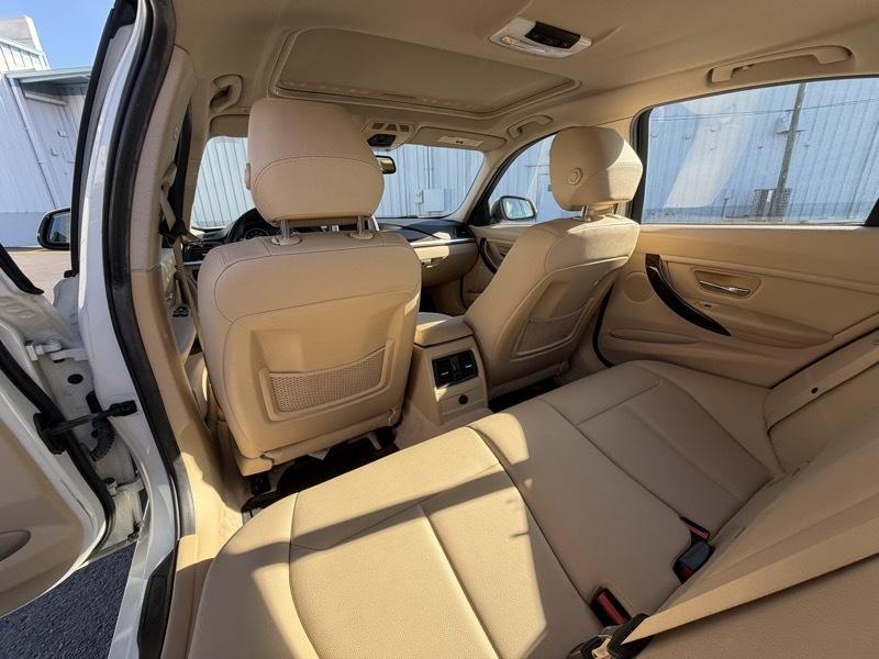 BMW 3-Series 328i Sedan 2015