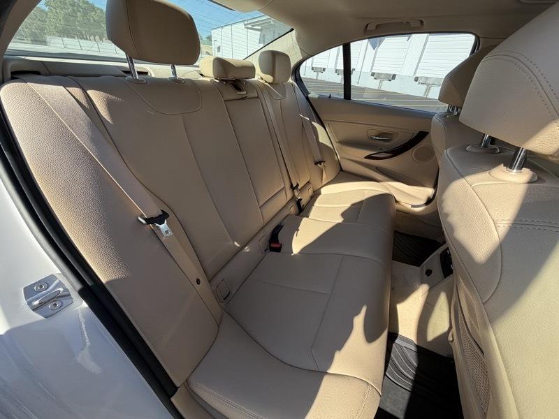 BMW 3-Series 328i Sedan 2015