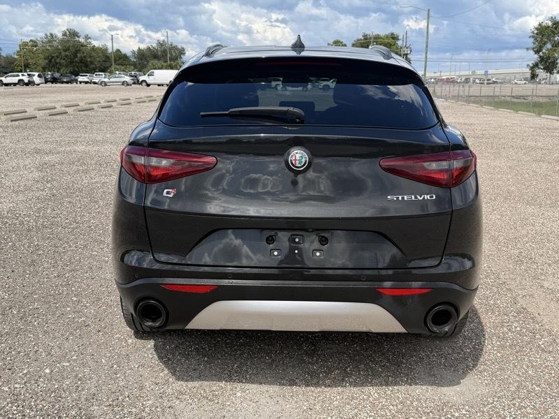 Alfa Romeo Stelvio Sport 2018