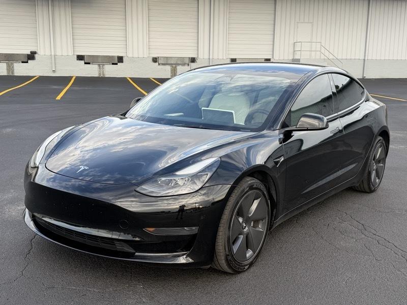 Tesla Model 3  2023