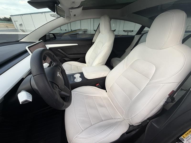 Tesla Model 3  2023