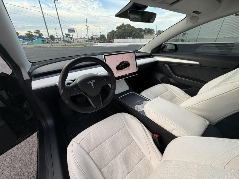 Tesla Model 3  2023