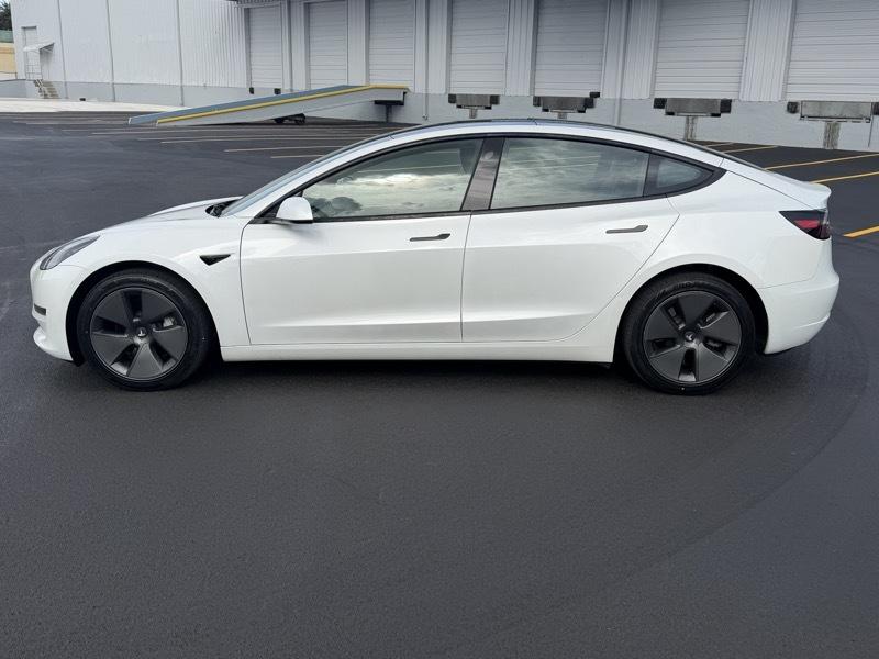 Tesla Model 3  2023