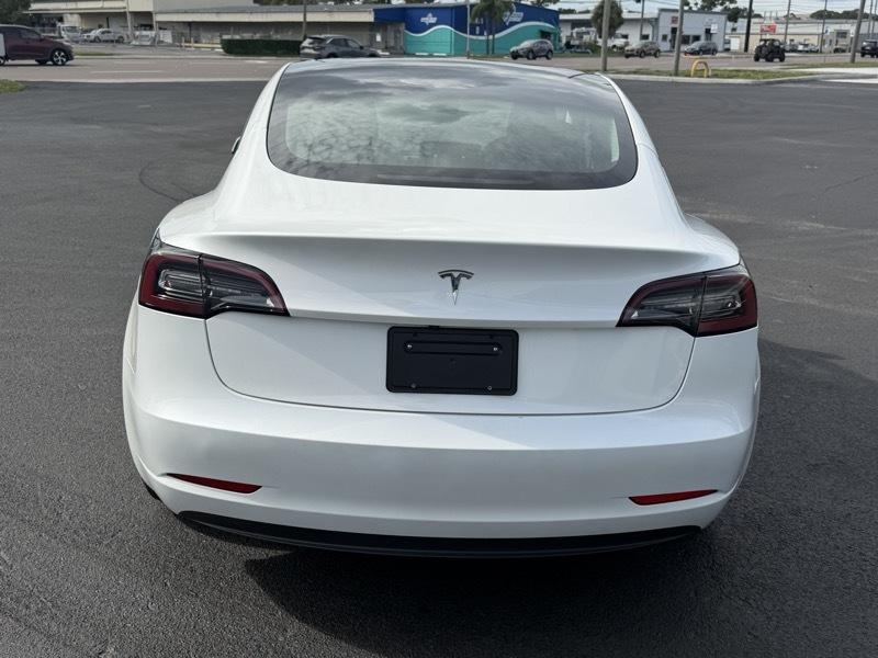 Tesla Model 3  2023