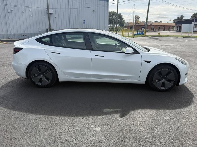 Tesla Model 3  2023