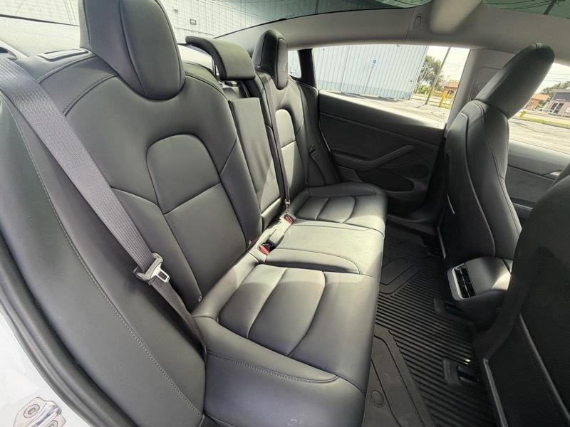 Tesla Model 3  2023