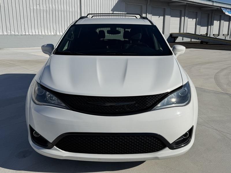 Chrysler Pacifica Touring Plus 2019
