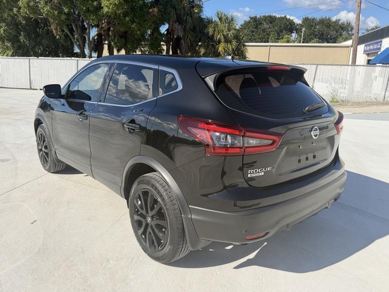 Nissan Rogue Sport S 2021